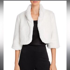 Women’s cropped Faux Fur White Jacket